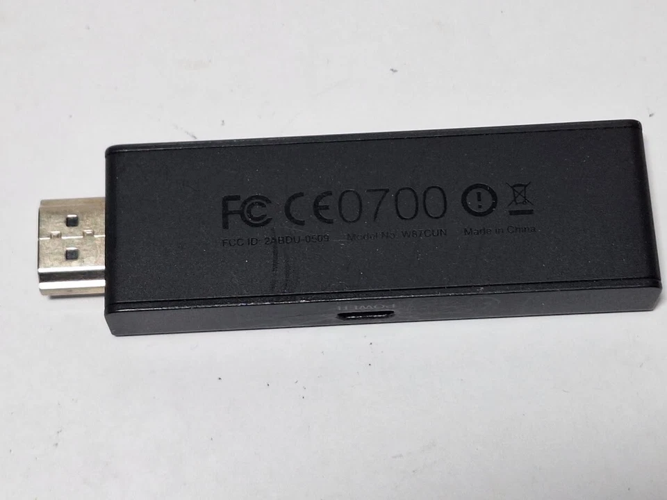 Amazon FireTV HD Streaming Stick W87CUN y fuente de alimentación Foto 3 de 4
