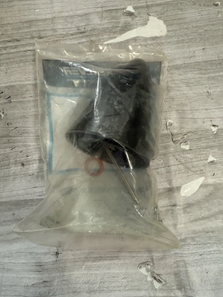 NOS OEM Mercury-Mercruiser 11-817784A1 PROPELLER NUT W/COTTER PIN AND SEAL - Image 3 of 4