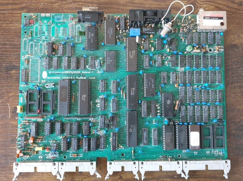 BBC Micro 32k Issue 7 Motherboard + DFS - Not Working
