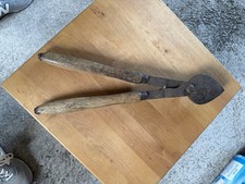 Alte große Astschere Baumschere Holzgriffe geschmiedet antikes Gartenwerkzeug