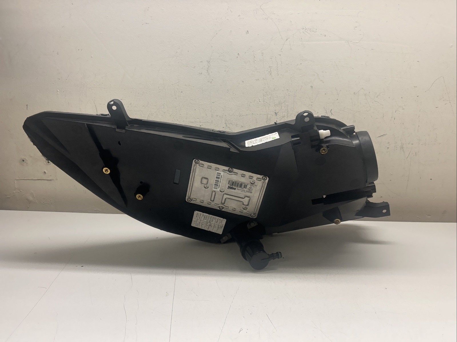 2009-2021 Lotus Evora Xenon HID Passenger Side Headlight Used OEM C132M4026F