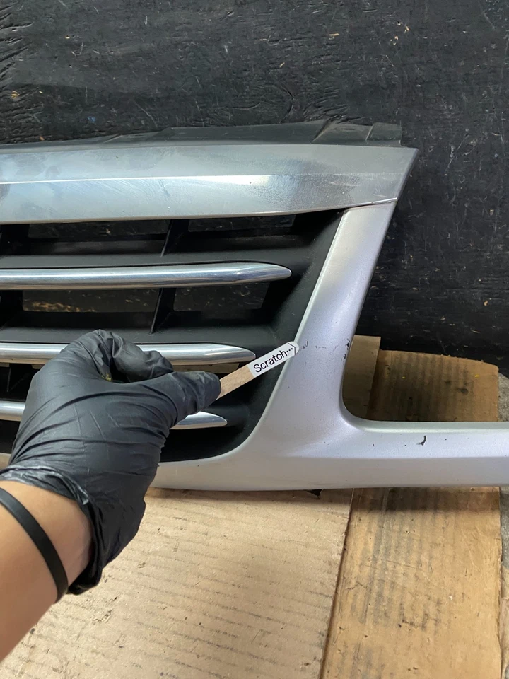 Parrilla superior delantera OEM S5675 DG Suzuki XL-7 XL7 2001-2005 Grand Vitara Foto 4 de 4