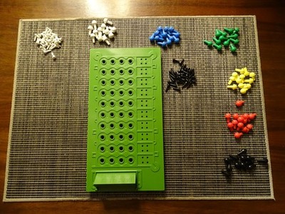 MasterMind Mastermind Superhirn Game of the year Vic-Toy Grünes Spielbrett Logik