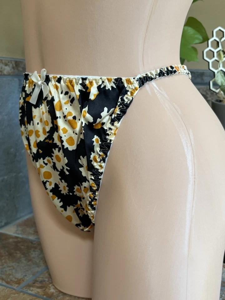 NUEVO Tanga Tanga Tanga Tanga Satinado Líquido Mezcla SEDA SATINADO Floral Margarita Grande Nuevo sin Etiquetas Foto 3 de 4