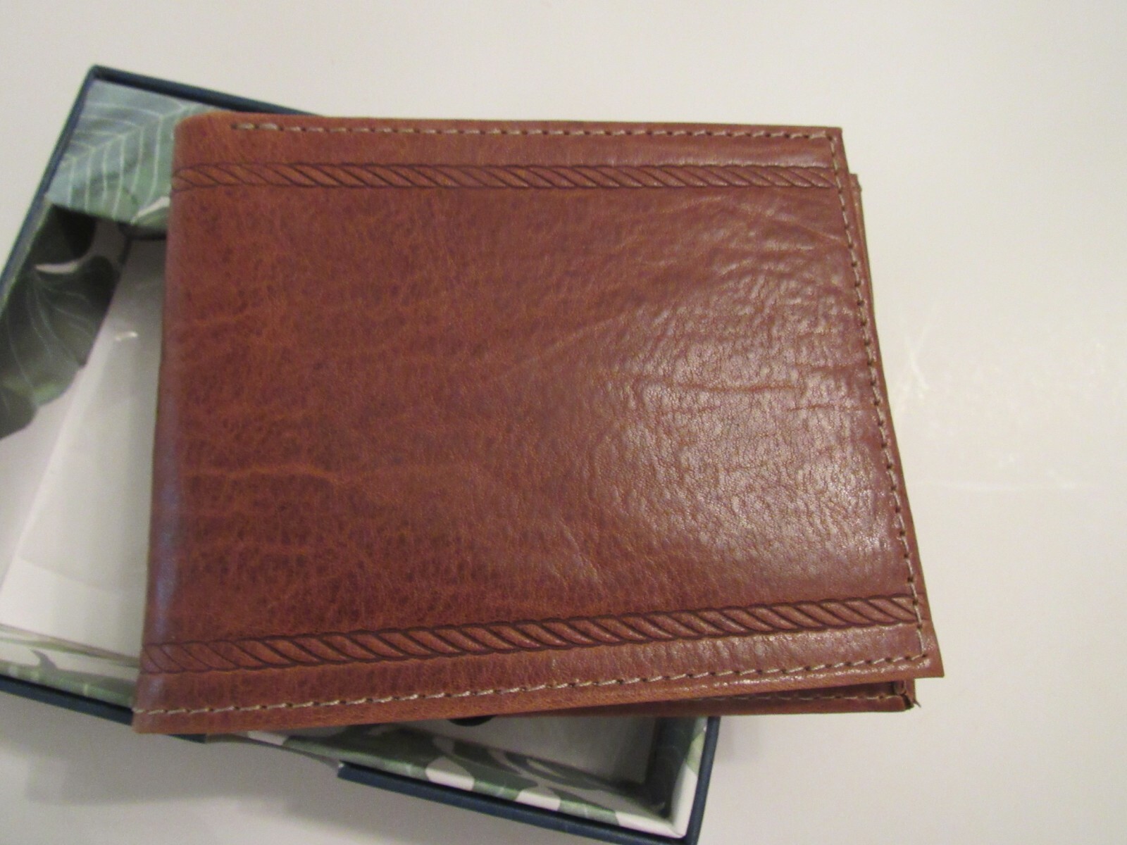 tommy bahama wallet