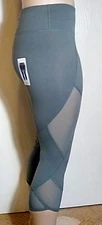 NEW Active Life Women's Mesh Detail Capri Athletic Yoga Leggings Size Medium $79