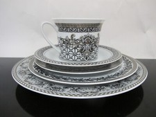 VERSACE Rosenthal MARQUETERIE Black  Gold 5pc Dinner Salad Plate Cup Saucer Set