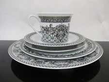 VERSACE Rosenthal MARQUETERIE Black & Gold 5pc Dinner Salad Plate Cup Saucer Set