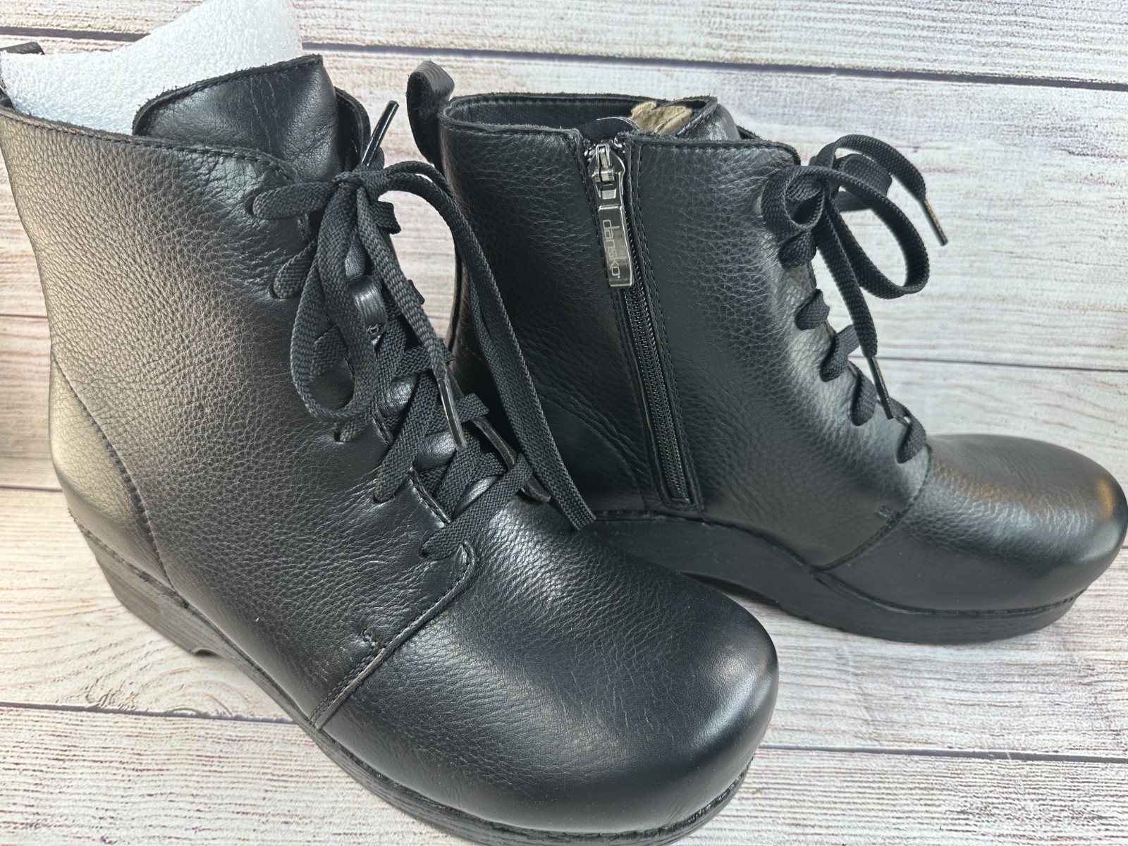 Dansko Sigourney Women's Black Tumbled Lace Up Combat Heeled Boots Size 42EU NWB