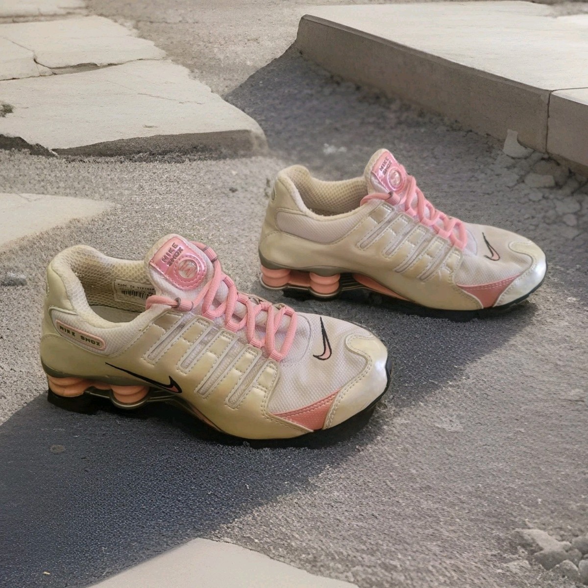 Women's Size 5.5 Nike Shox Current Rare Leather White/Pink Vintage