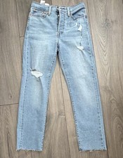 Levi's Wedgie Straight Light Blue Distressed Denim Jeans for Women
