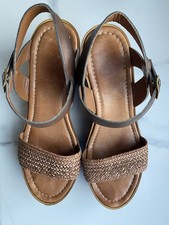 Italian tan leather platform sandals Size 7