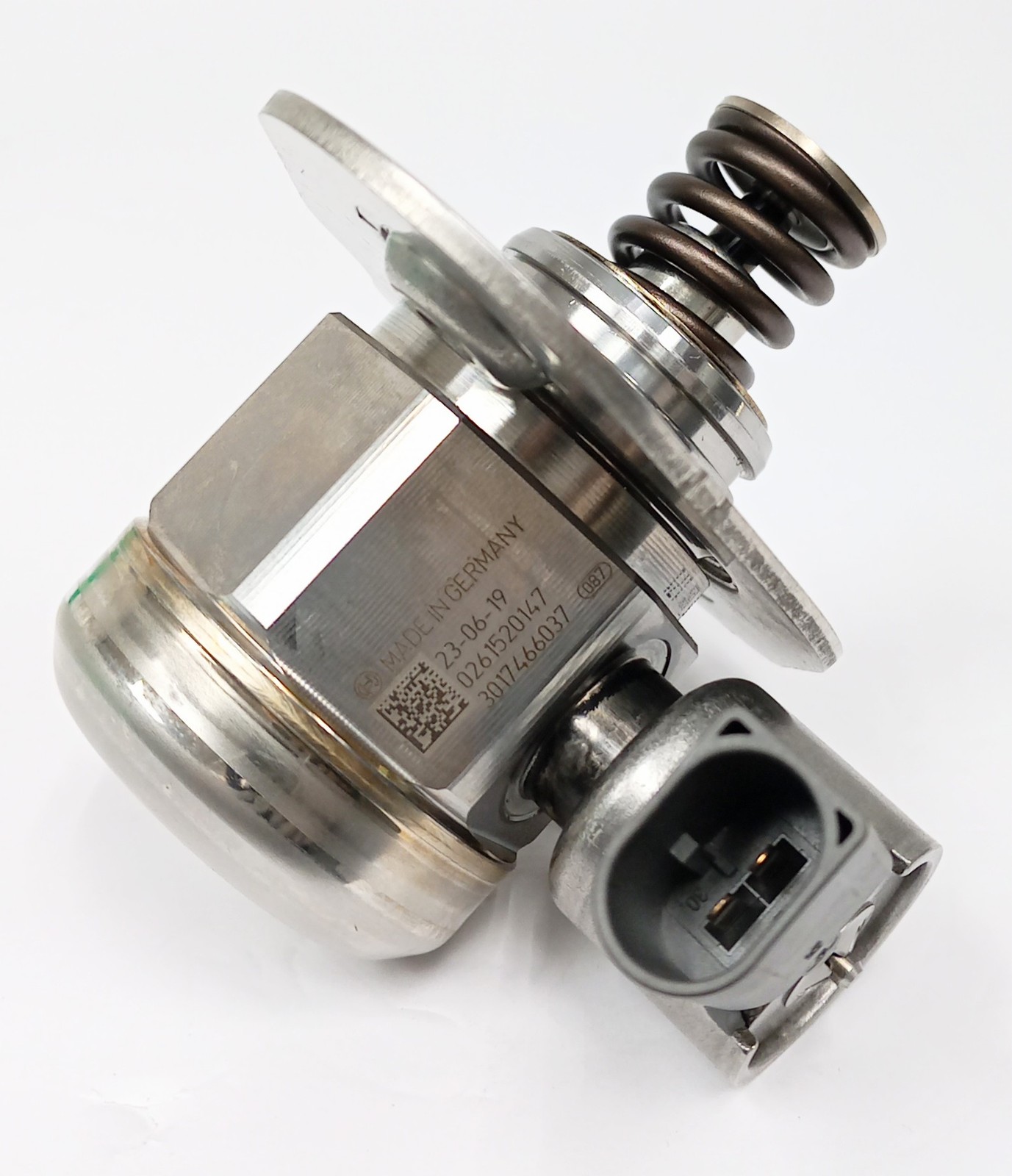 Direct Injection High Pressure Fuel Pump 0261520147 for BMW 328i 2012-2016