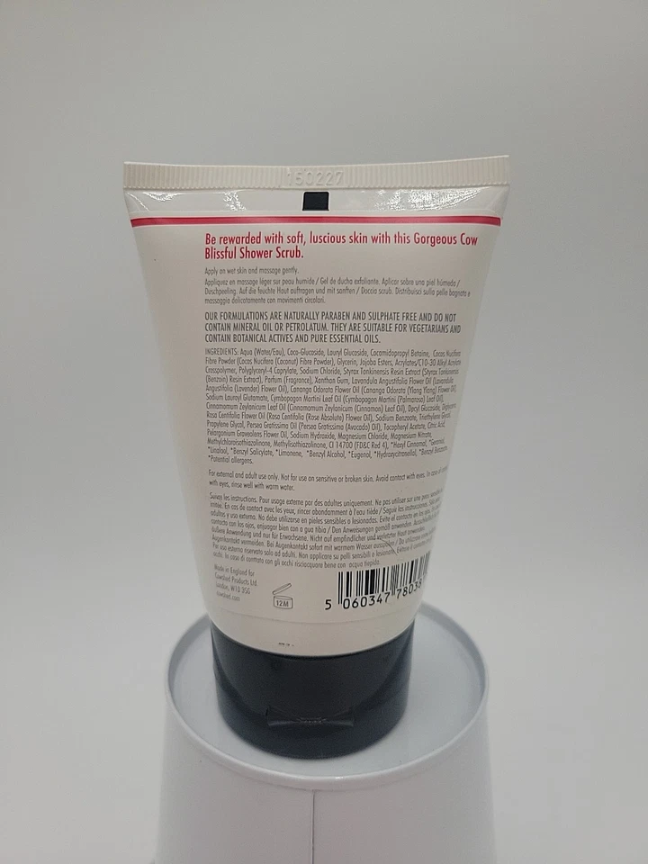 COWSHED LINDO ESFOLIANTE DE BANHO COW BLISSFUL COM ÓLEOS ESSENCIAIS 3,38 FL OZ LACRADO - Imagem 2 de 3