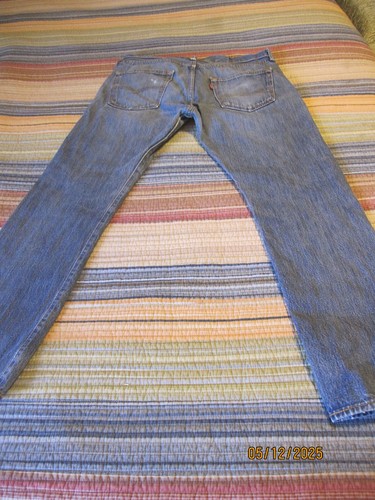 Levi distressed jeans men button up size 33x30 - Picture 4 of 11