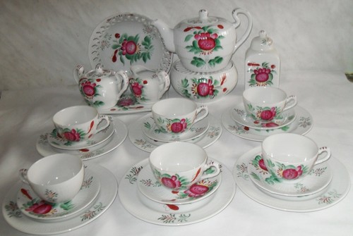 Teeservice August Warnecke. Für 6 Person. 25-teilig. Dekor Ostfriesenrose.