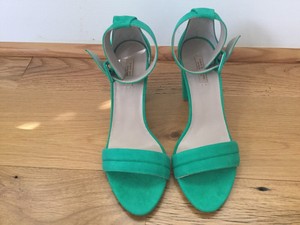 emerald green flip flops