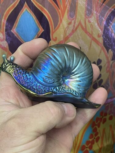 Statuina Lumaca Fenton Vetro Favrene Iridescente Iridizzata Sopra Blu Cobalto - Foto 2 di 9
