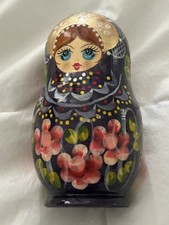 Vintage Hand Painted Russian Matryoshka 5 Piece Nesting Doll Set 6&rdquo;