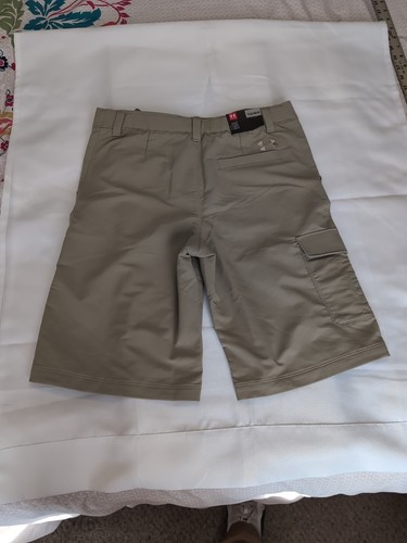 UNDER ARMOUR BOYS CARGO BREATHABLE WOVEN SHORTS KHAKI GOLF SCHOOL YOUTH SZ Large - Picture 4 of 5