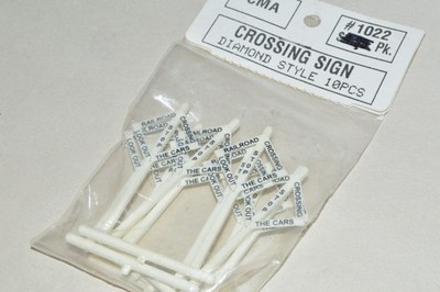 HO scale CMA #1022 Diamond Style Railroad Highway Grade Crossing Signs (10)