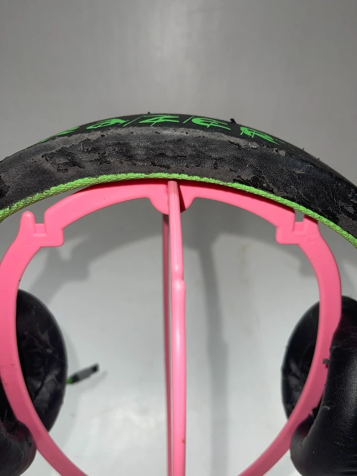 Razer Kraken Pro V2 Wired Stereo Gaming Headset Black W/ Green Headphones - Image 4 of 4