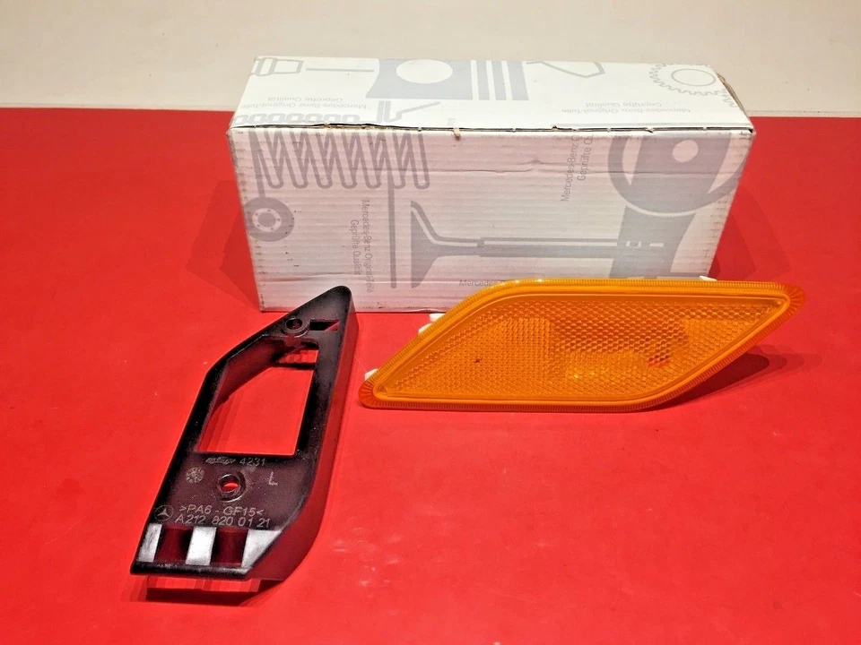 Luz indicadora lateral esquerda Mercedes Benz E Class W212 E350 E550 GENUÍNA 2128200121 - Imagem 3 de 4