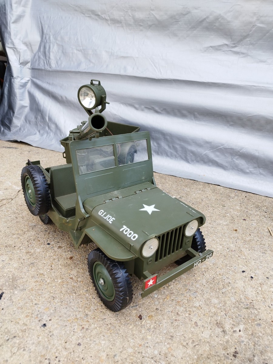 GIジョー　フィギュア付き　ジープ&トレーラー センチュリートイズ　JEEP GIジョー フィギュア付き ジープ&トレーラー センチュリートイズ
