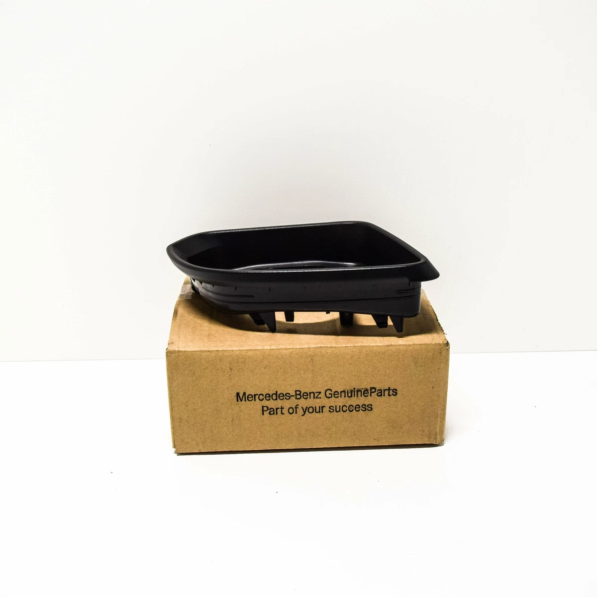 NEW MERCEDES-BENZ VITO BOX W447 FRONT RIGHT DOOR MIRROR FRAME  