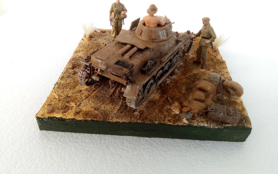 DIORAMA 1/35 AFRIKA-KORPS '42 NORD-AFRICA - Immagine 2 di 4
