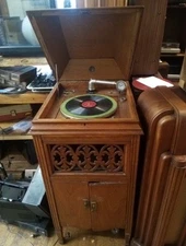 Cicillian rca style victrola record player vintage Working