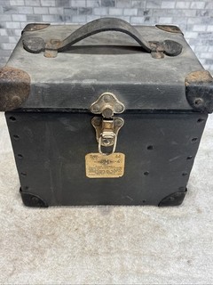 Vintage WW2 US Army Air Force Pilot/Crew Grimes Signal Light Type C 3A with Case