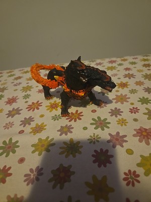 Schleich Eldrador Creatures Hellhound Lava Monster 2 Headed Dog 2017 Figure 