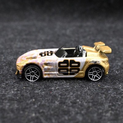 Hot Wheels Mattel 2001 Tantrum Convertible Car Diecast Bee Hive 1:64 Collectible