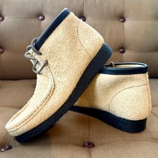 Stivali Clarks Wallabee acero marrone scamosciato pelle nera suola crepe Chukka M 9,5 NUOVI