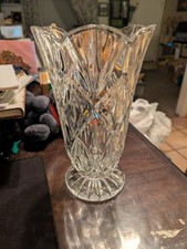 SLOVAKIA HAND CUT HEAVY 24 LEAD CRYSTAL VASE 10.75 T x 6.25 at it's widest