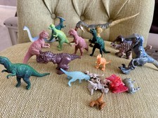 Assorted Plastic Dinosaur Toy Figures Lot   Various Sizes