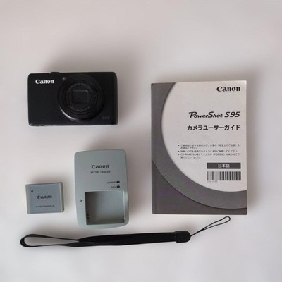 Canon PowerShot S95 本体と付属品 Canon PowerShot S95 Compact Camera 10MP 3.8x Zoom F2.0 3