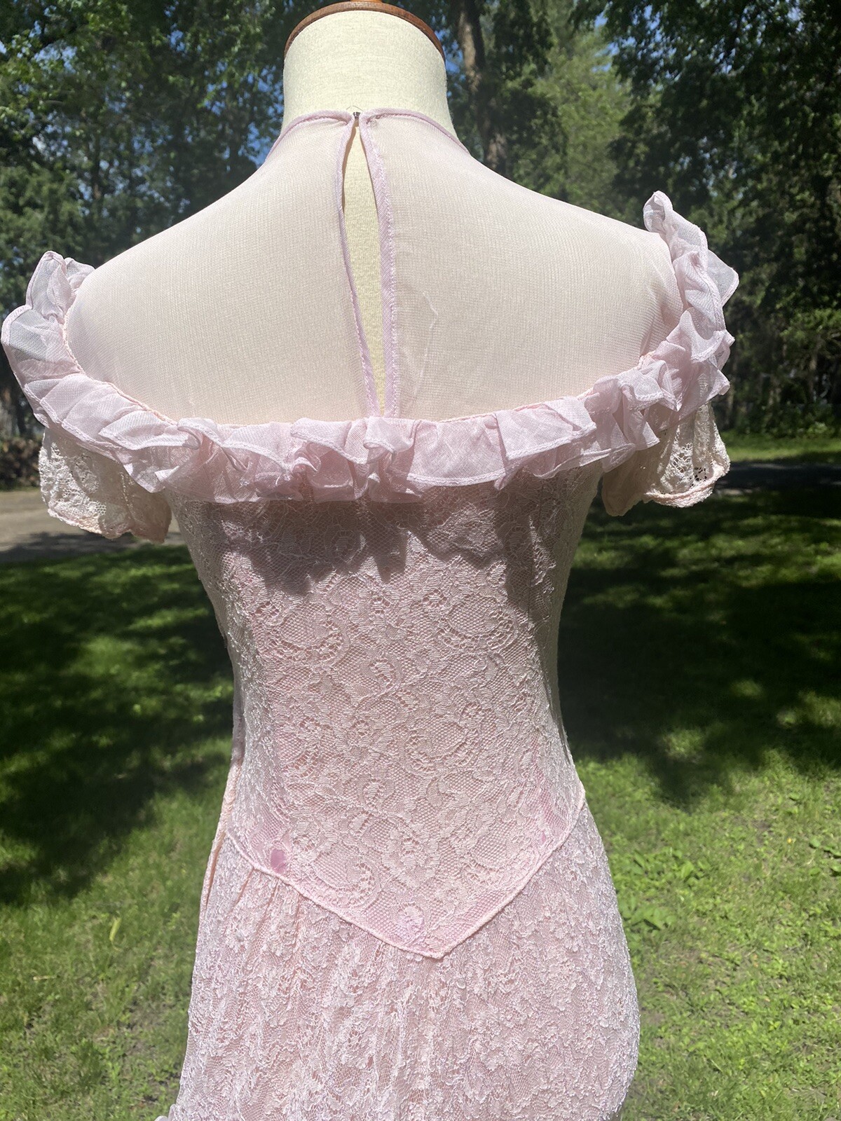 1940s Pink Lace Maxi Puff Sleeve Dress- Flaws - image 19