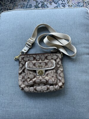 Coach Signature Penelope Turnlock Swingpack Crossbody Messenger