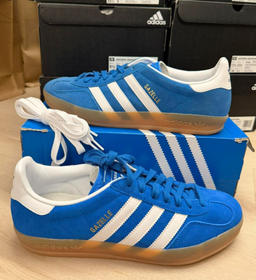 adidas gazelle silver green womens Adidas Gazelle Indoor Royal Blue Black Argentina IH9649 – Sneaker Junkies main image 1