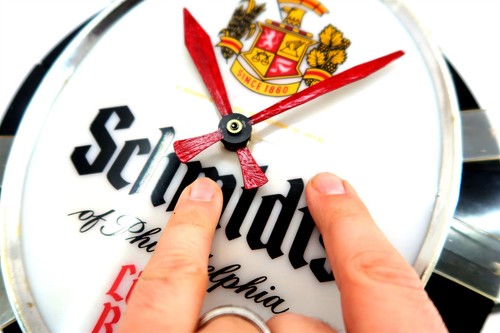 Vintage SCHMIDT'S LIGHT BEER 13.5" Electric Wall Clock SEC-60 UNTESTED / NO BULB - Picture 5 of 11