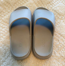 DSG Women  s Gray Slide Sandals Slip-On Open Toe Solid Logo Accents