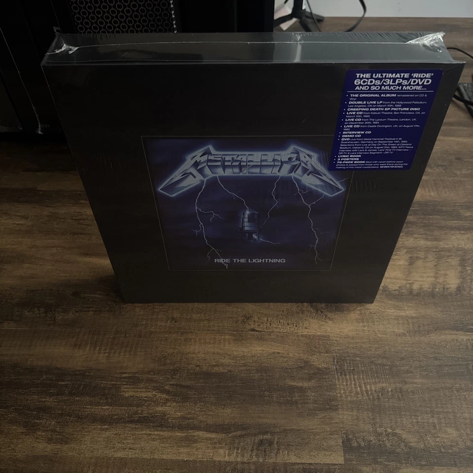 METALLICA RIDE THE LIGHTNING DELUXE BOX SET #5920/30000 (UNOPENED) - Image 4 of 4