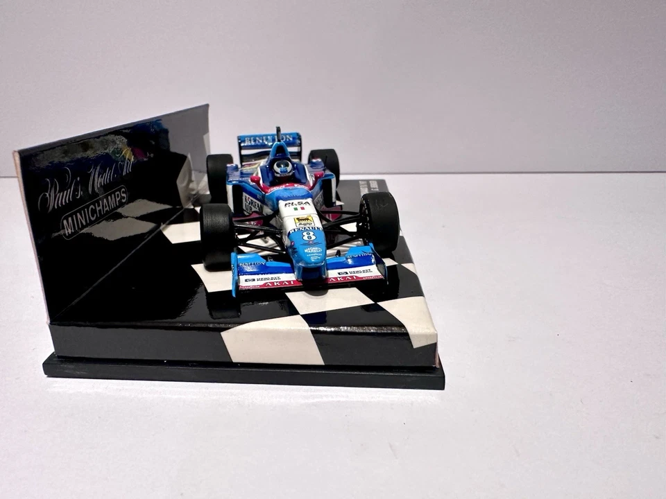 Minichamps F1 RENAULT Benetton B197 # G. Berger 1997 1/43 Scale Formula 1 - Image 3 of 4