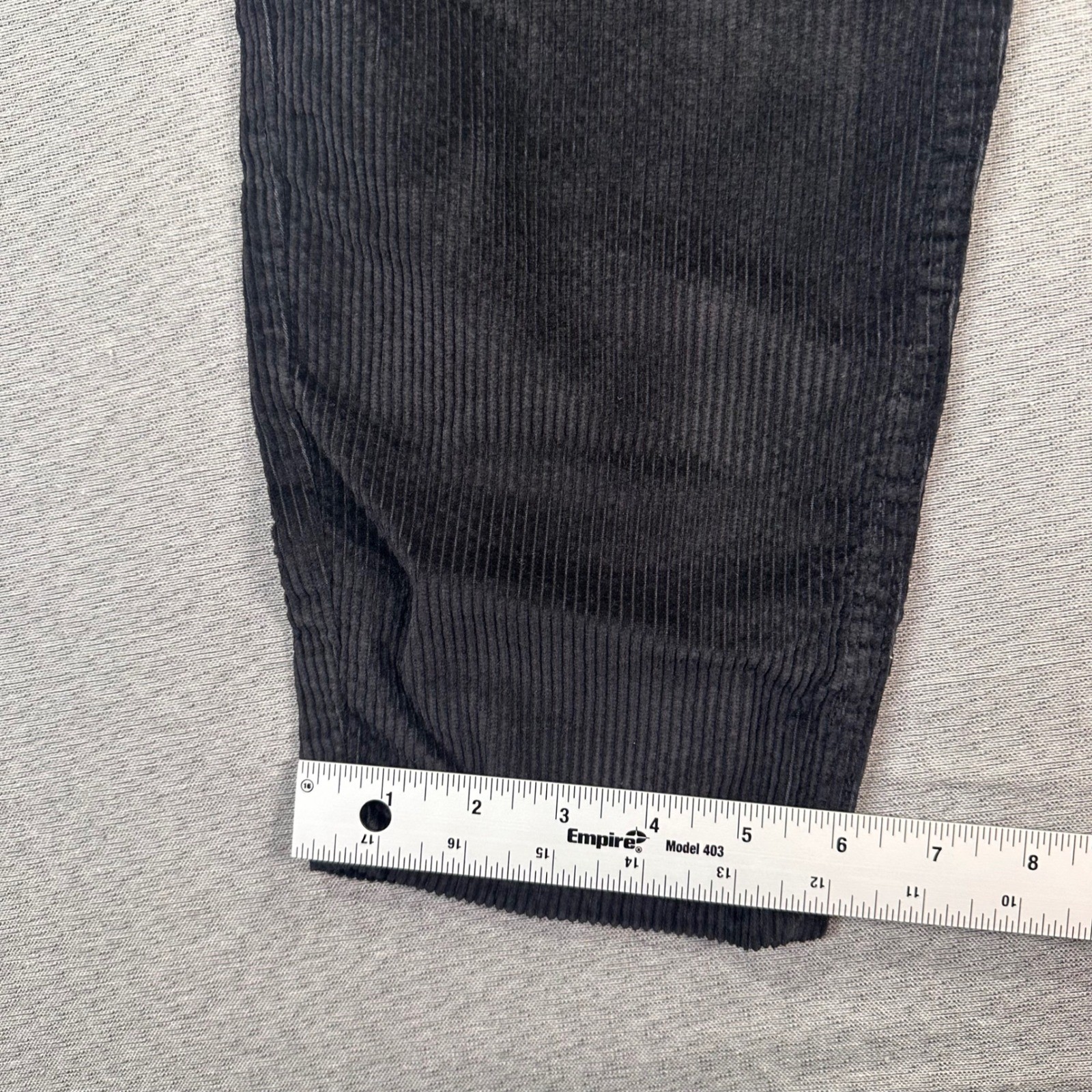 Levis High Waisted Mom Jeans Womans 28x29 Black Corduroy NWT thumbnail 6