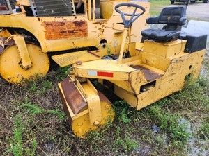 Yellow Static Single Smooth Drum Roller for Asphalt and Soil