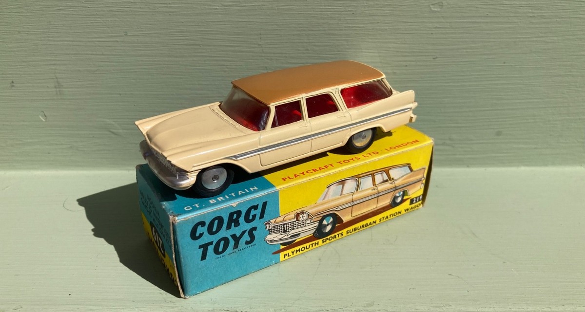 CORGI TOYS NEAR MINT PLYMOUTH SPORTS SUBURBAN STATION WAGON No.219