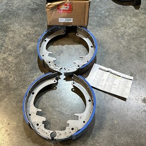 Part Master Brake Shoe Set FR451 Rebuilt Brake shoe set 13x21/2” Gm Replacement