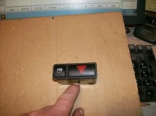 2001 BWM 325Ci Hazard Switch With Lock 